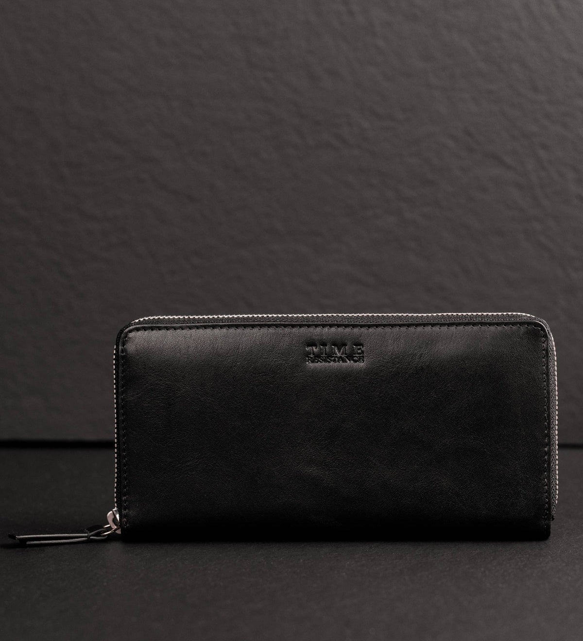 Excellent Women black leather continental zip-around wallet in Italian Vachetta (Time Resistance) — view 5