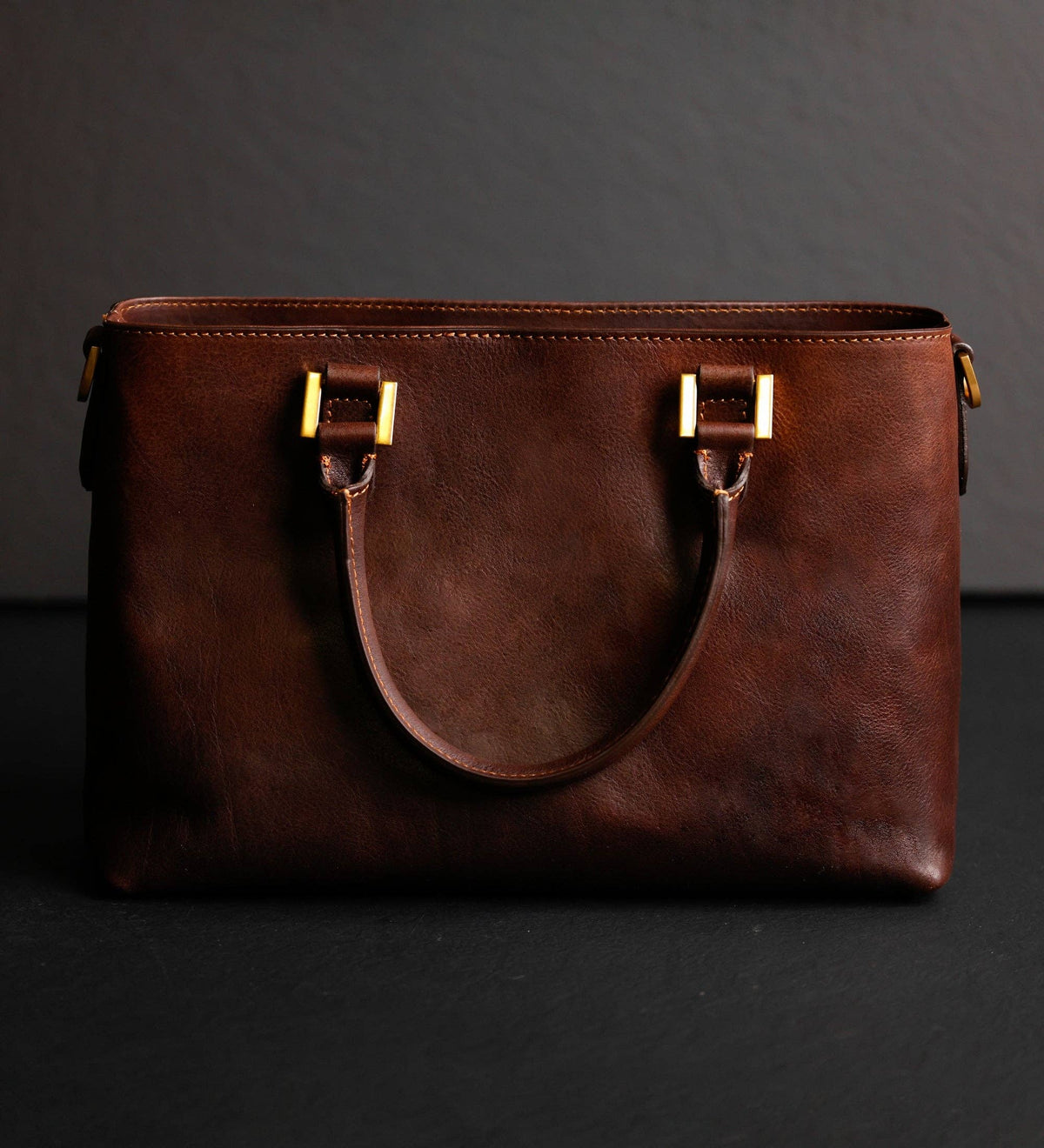 Camilla — front view with twin carry handles