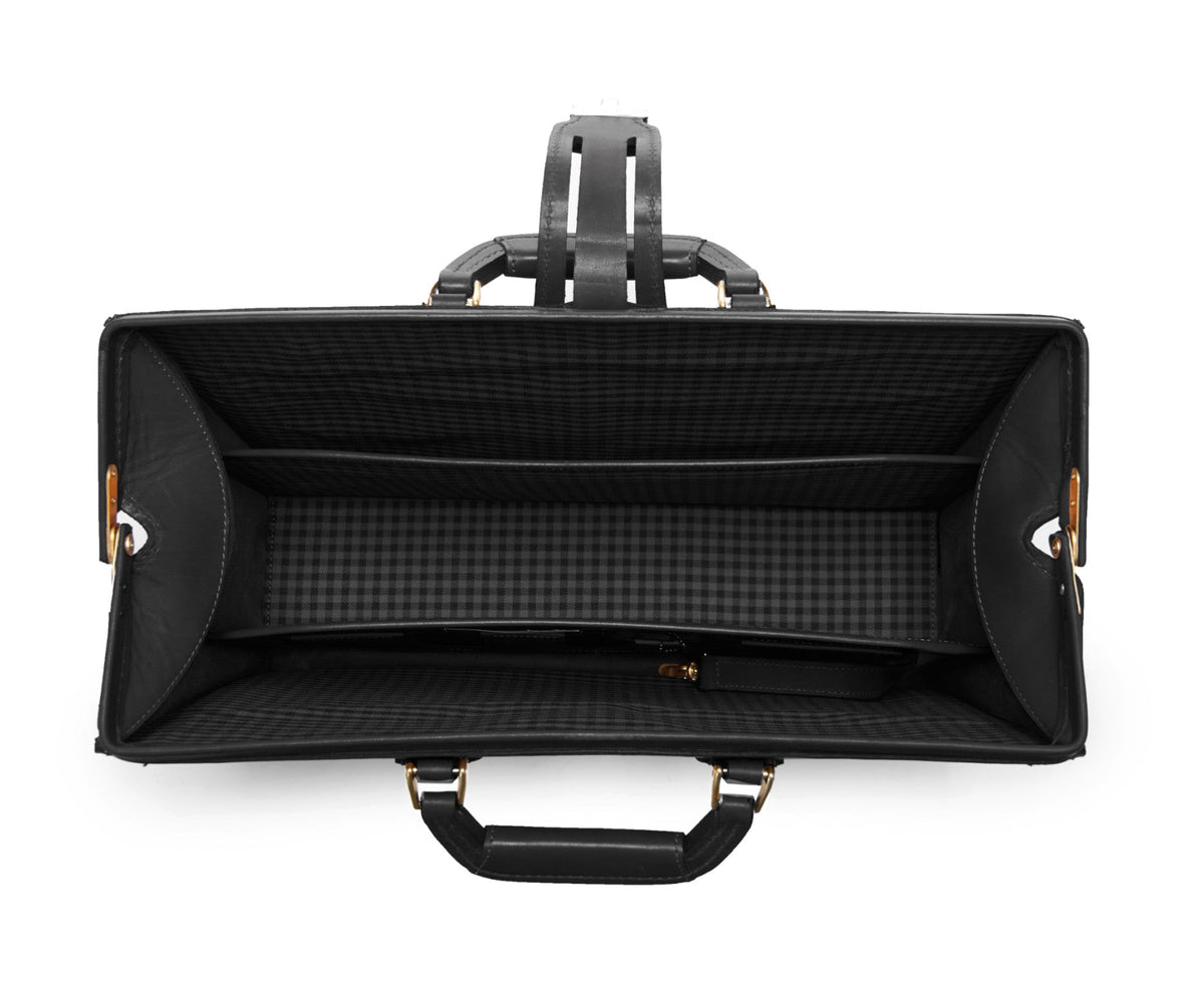 Churchill Classic Briefcase in black full-grain leather — detail view