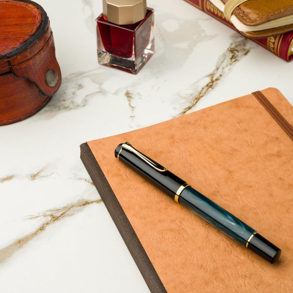 Pelikan M200 Fountain Pen, Marbled Collection, Green Marbled with gold trim